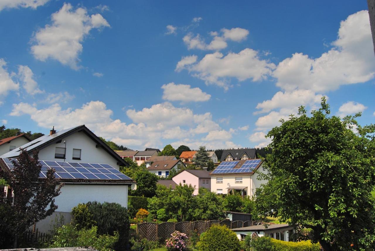 Stilvolles Eifelhaus Am Nuerburgring Mit Eigenem Garten Boos Екстер'єр фото